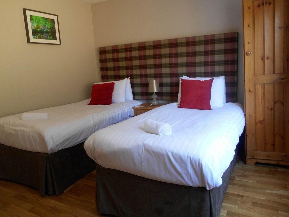 The Ballinluig Inn Pitlochry Bagian luar foto