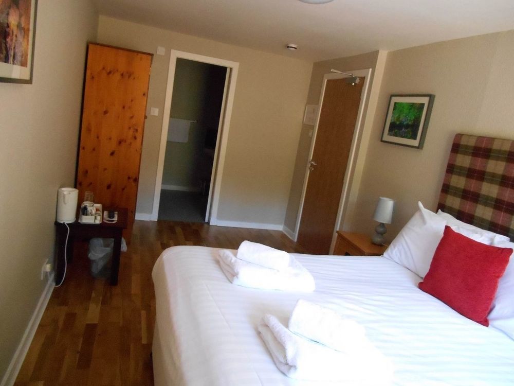The Ballinluig Inn Pitlochry Bagian luar foto