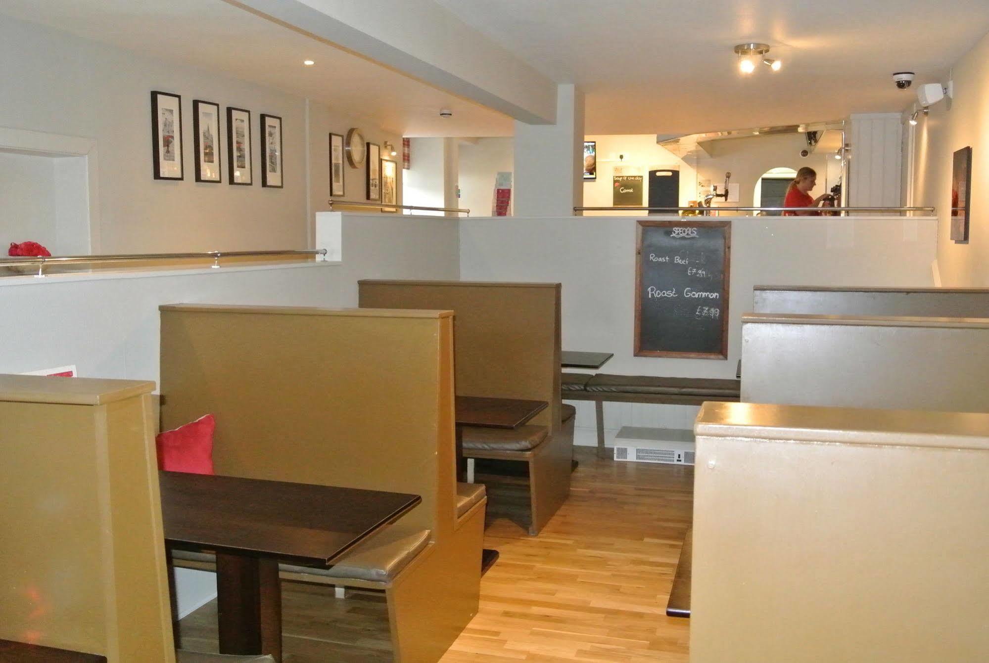 The Ballinluig Inn Pitlochry Bagian luar foto